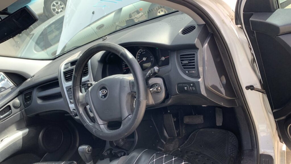 Car Wreckers - Kia Sportage 2010