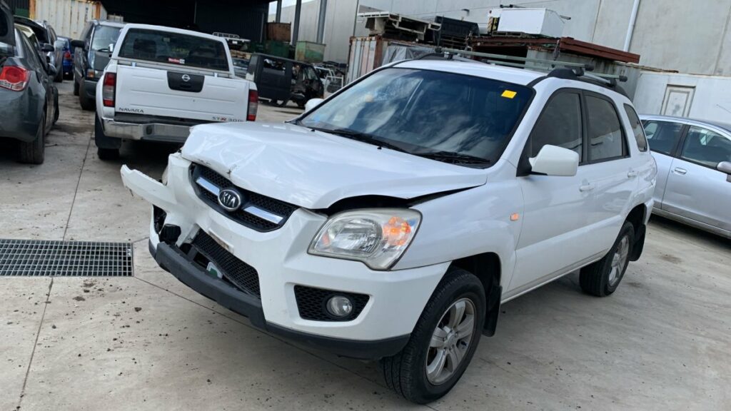 Car Wreckers - Kia Sportage 2010