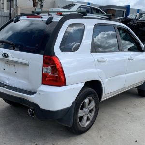 Car Wreckers - Kia Sportage 2010