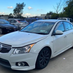 Car Wreckers - Holden Cruze 2011 White Auto Petrol