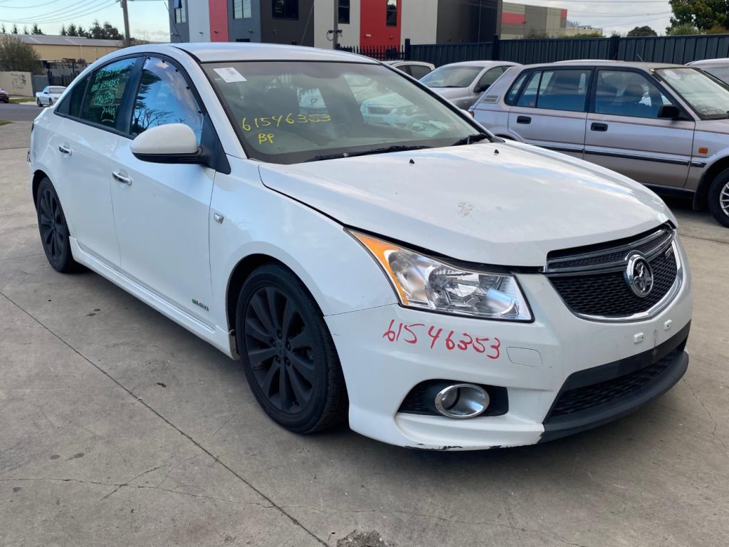 Car Wreckers - Holden Cruze 2011 White Auto Petrol