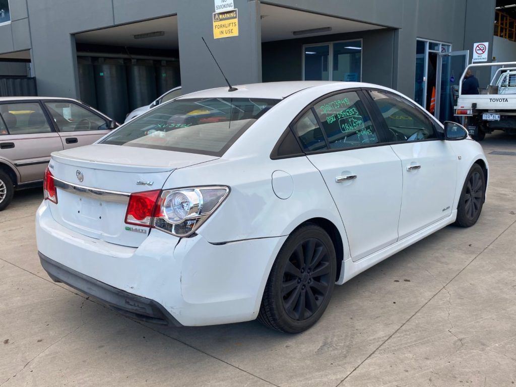 Car Wreckers - Holden Cruze 2011 White Auto Petrol