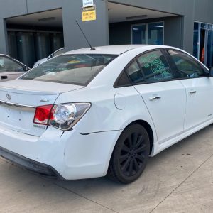 Car Wreckers - Holden Cruze 2011 White Auto Petrol