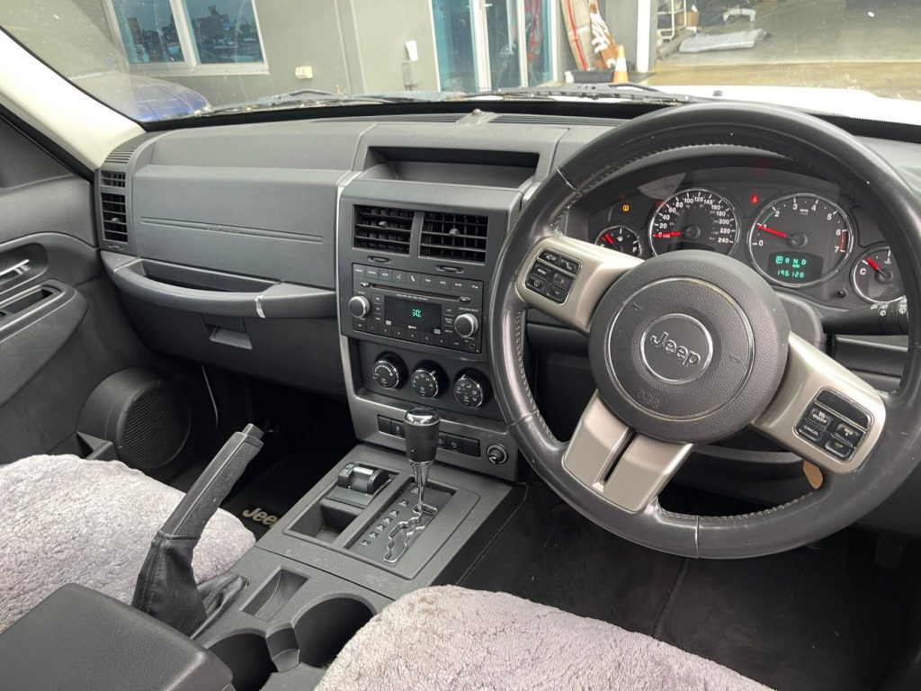 Car Wreckers - Jeep Cherokee 2011 White Auto