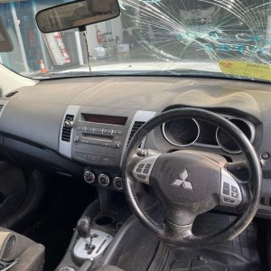 Car Wreckers - Mitsubishi Outlander 2011 White Auto Petrol