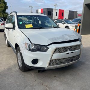 Car Wreckers - Mitsubishi Outlander 2011 White Auto Petrol