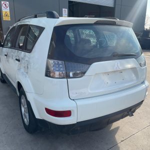 Car Wreckers - Mitsubishi Outlander 2011 White Auto Petrol
