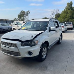 Car Wreckers - Mitsubishi Outlander 2011 White Auto Petrol