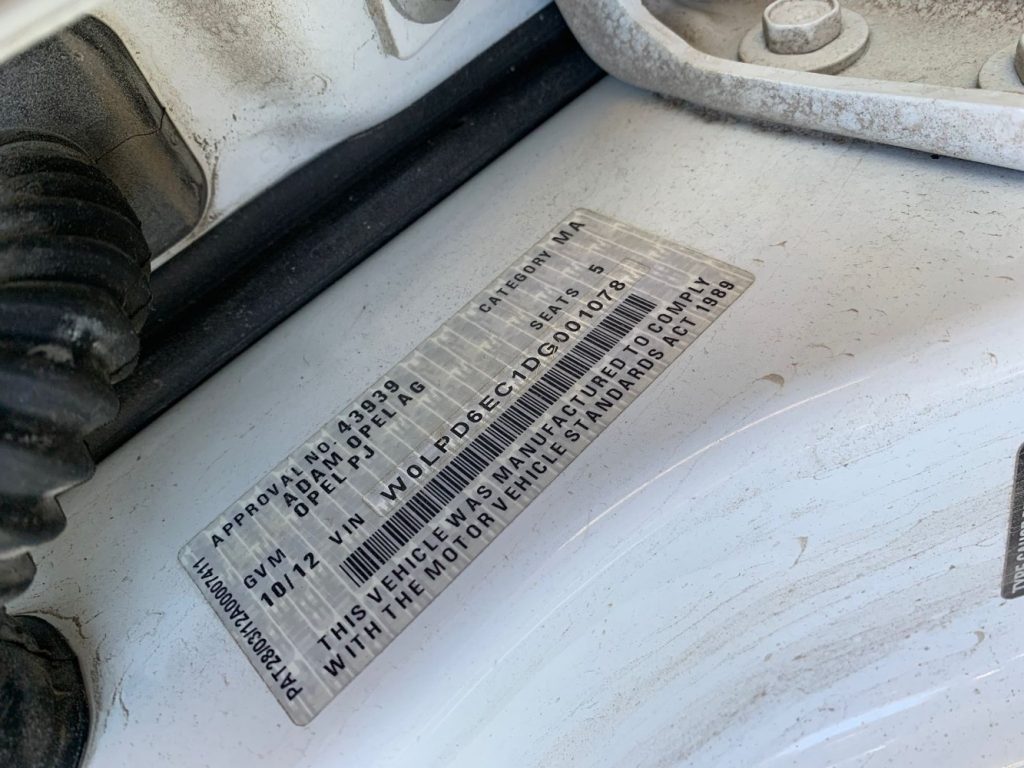 Car Wreckers - Opel Astra 2012 White Auto