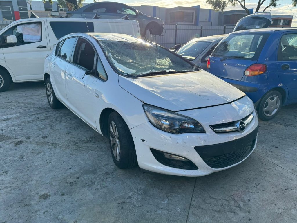 Car Wreckers - Opel Astra 2012 White Auto