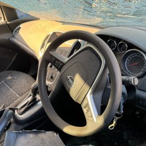 Car Wreckers - Opel Astra 2012 White Auto