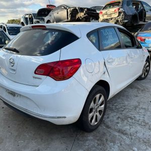 Car Wreckers - Opel Astra 2012 White Auto