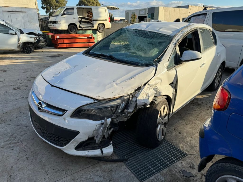 Car Wreckers - Opel Astra 2012 White Auto