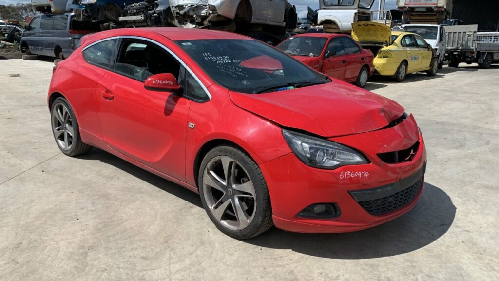 Car Wreckers - Opel Astra 2012