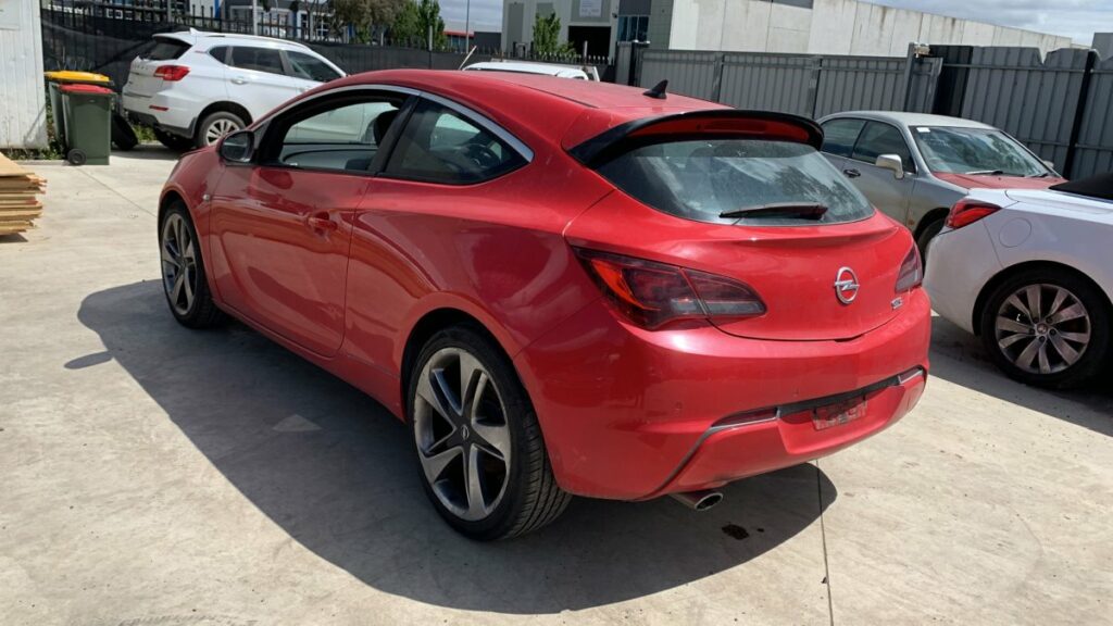 Car Wreckers - Opel Astra 2012