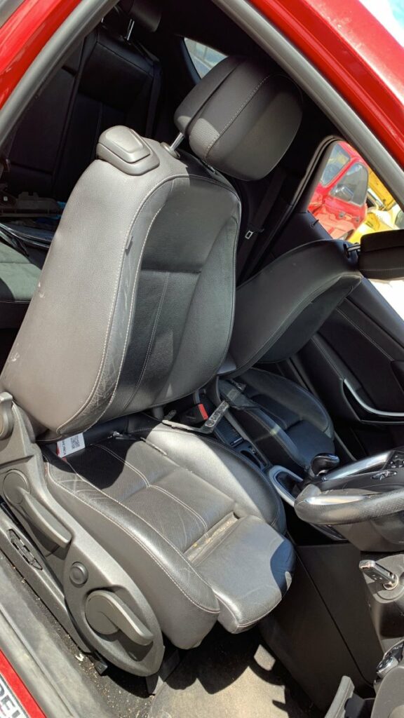 Car Wreckers - Opel Astra 2012