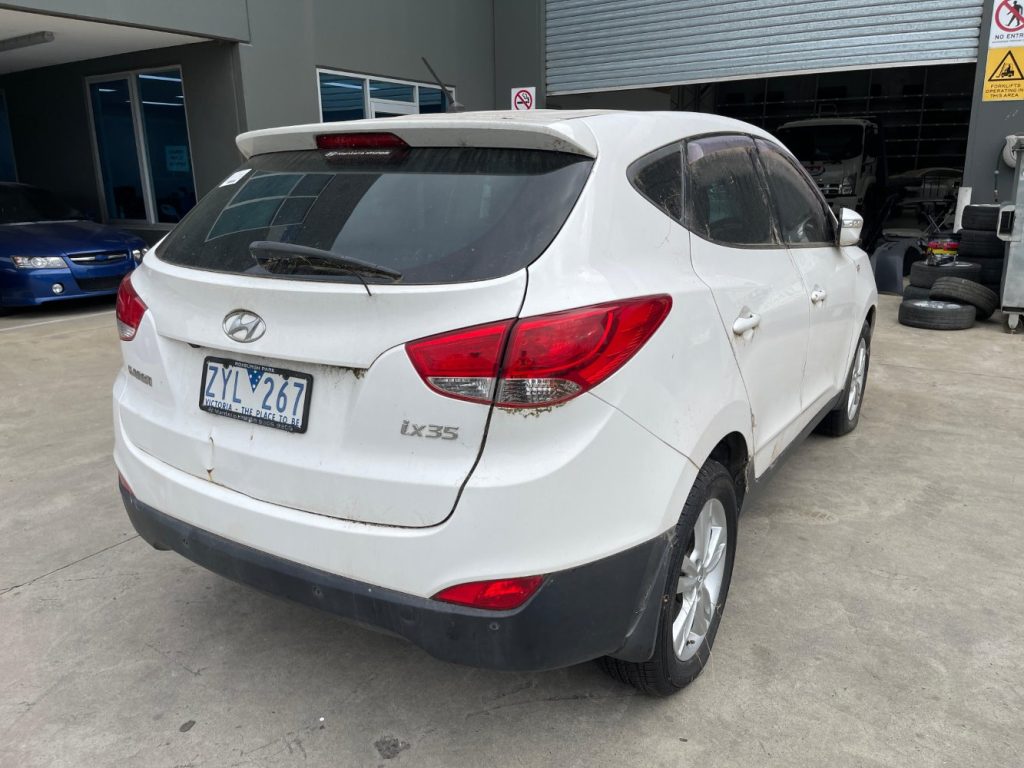 Car Wreckers - Hyundai ix35 2013 White Auto Petrol