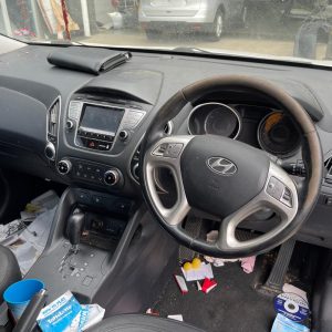 Car Wreckers - Hyundai ix35 2013 White Auto Petrol