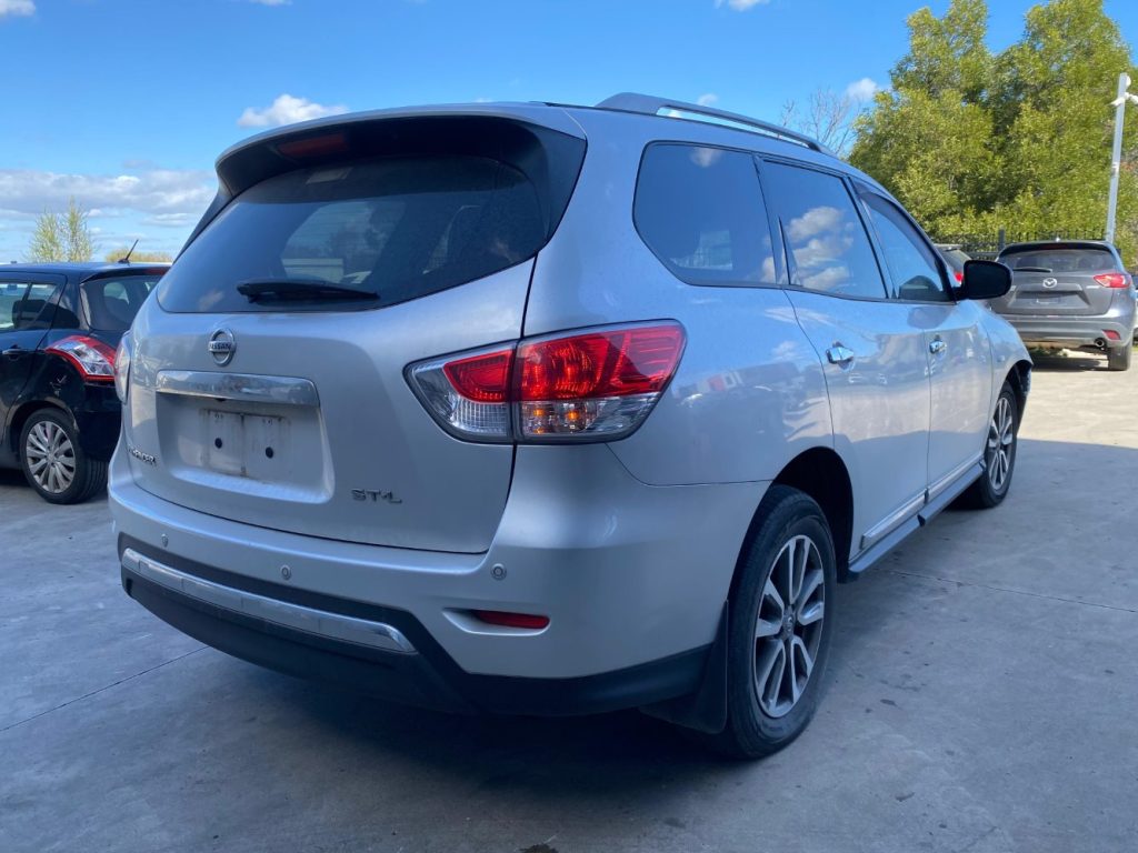 Car Wreckers - Nissan Pathfinder 2013 Silver Auto Petrol
