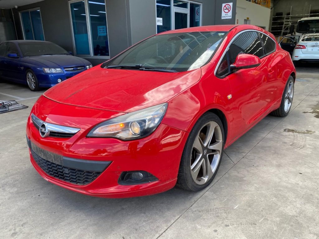 Car Wreckers - Opel Astra 2013 Red Auto Petrol