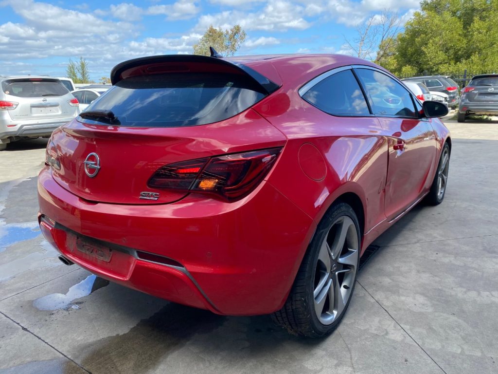 Car Wreckers - Opel Astra 2013 Red Auto Petrol