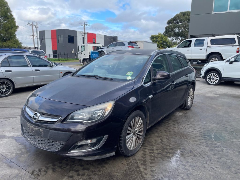 Car Wreckers - Opel Astra 2013 Black Auto Petrol