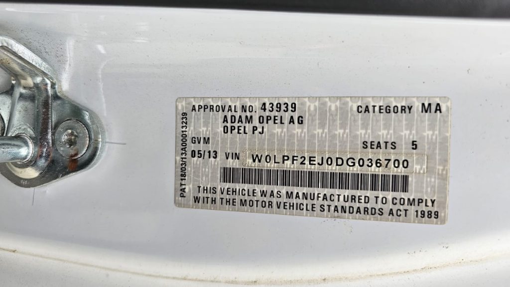 Car Wreckers - Opel Astra 2013 White Auto Petrol