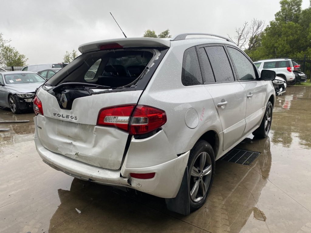 Car Wreckers - Renault Koleos 2013 White Auto