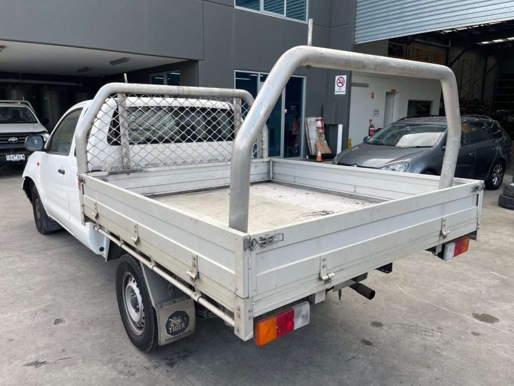 Car Wreckers - Toyota Hilux 2013 White Auto