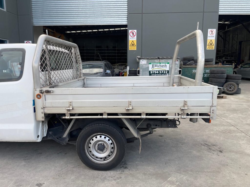 Car Wreckers - Toyota Hilux 2013 White Auto