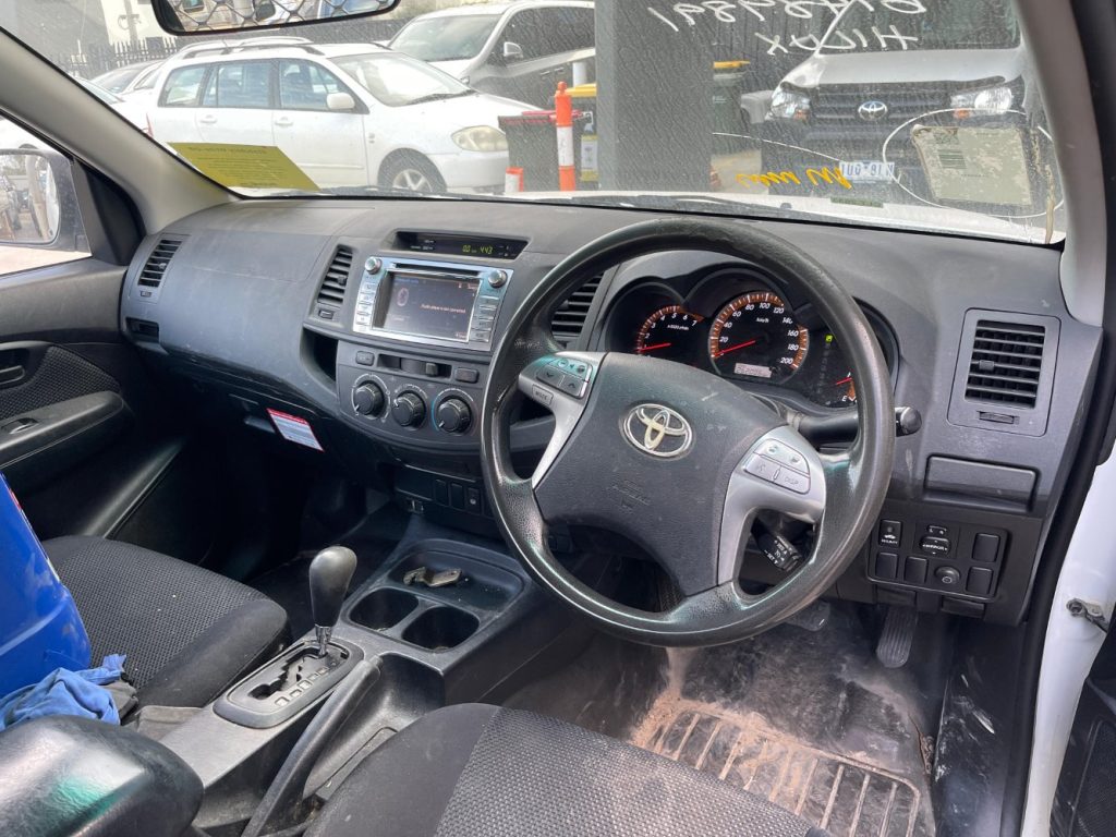 Car Wreckers - Toyota Hilux 2013 White Auto