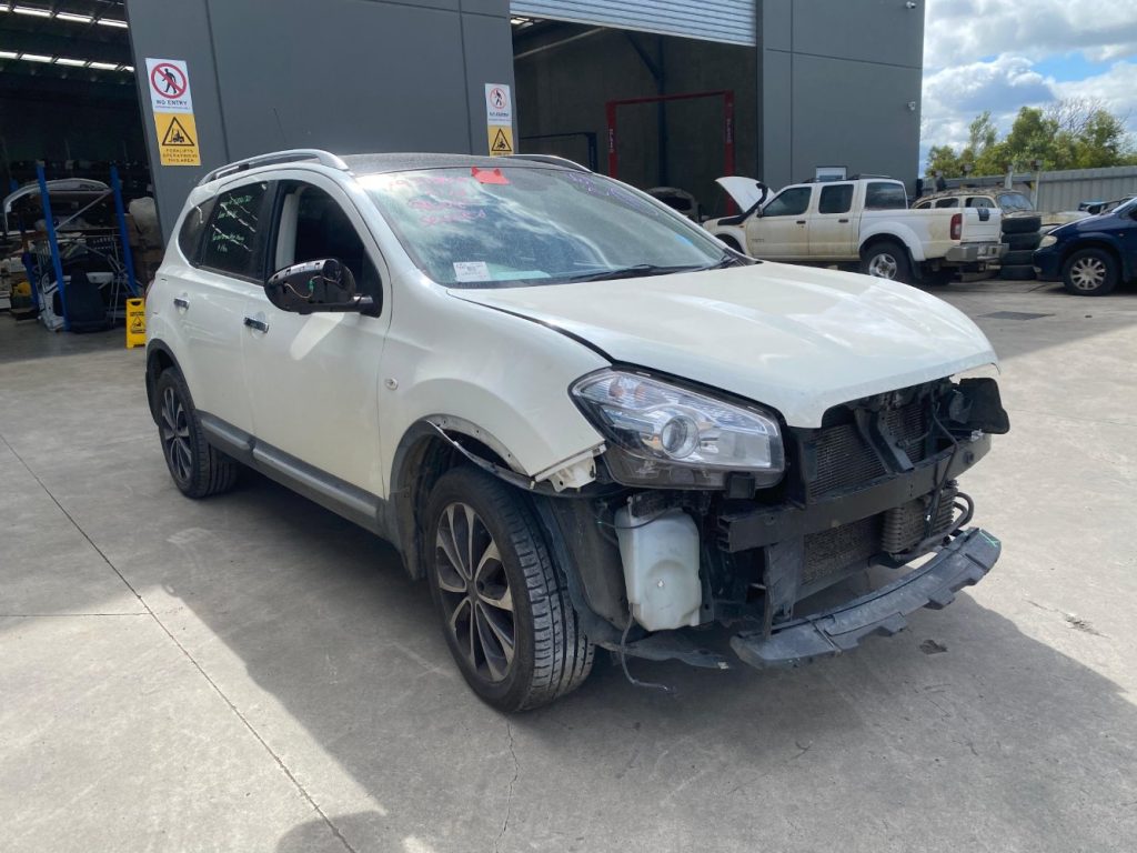 Car Wreckers - Nissan Dualis 2013 White Auto Petrol