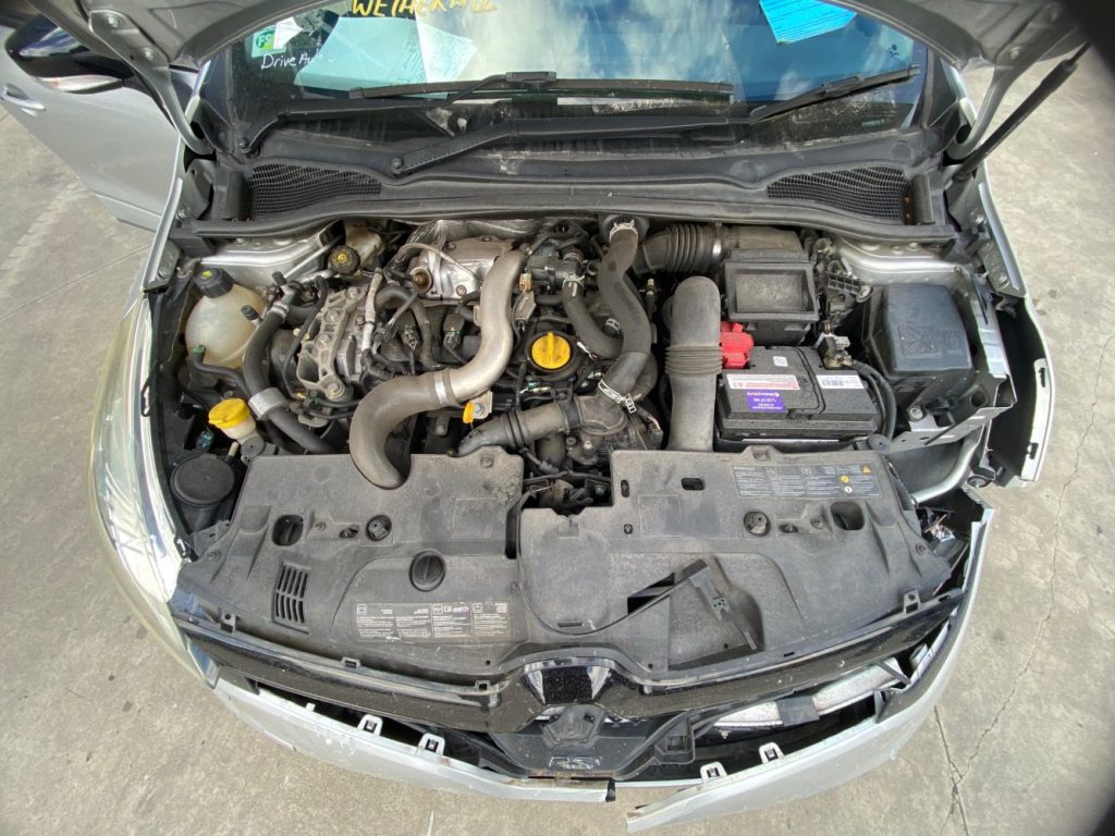 Car Wreckers - Renault Clio 2014 Silver Auto Petrol