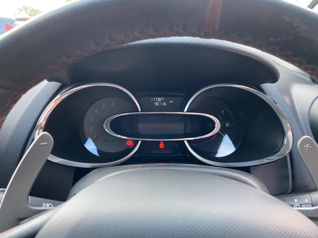 Car Wreckers - Renault Clio 2014 Silver Auto Petrol