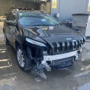 Car Wreckers - Jeep Cherokee 2014 Green Auto Petrol