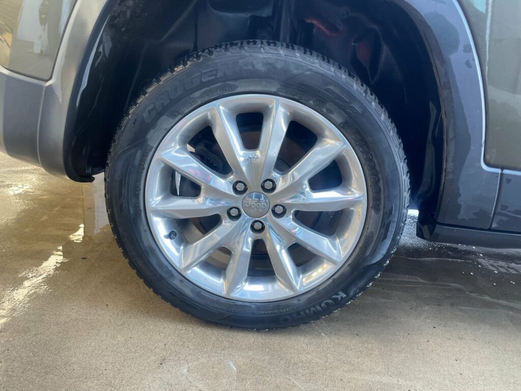 Car Wreckers - Jeep Cherokee 2014 Green Auto Petrol