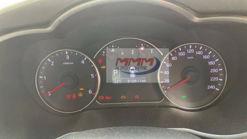 Car Wrecking - Kia Rondo 2014