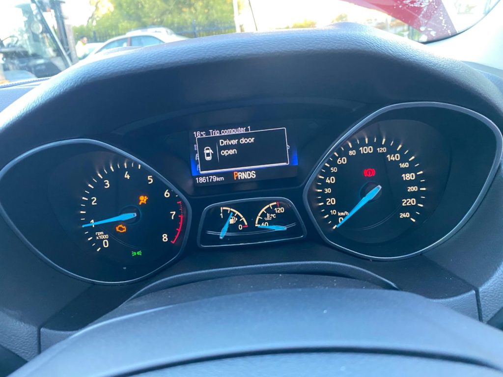 Car Wreckers - Ford Focus 2015 Red Auto