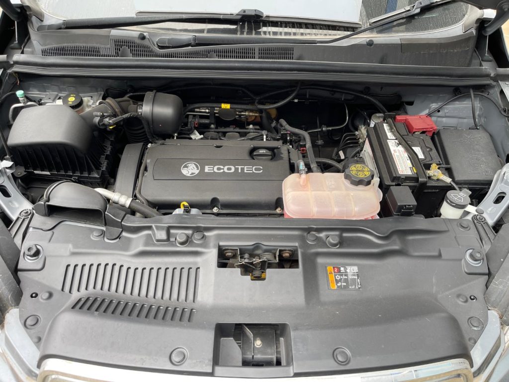 Car Wreckers - Holden Trax 2015 Grey Auto