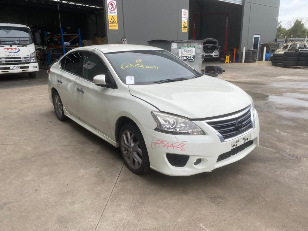 Car Wreckers - Nissan Pulsar 2015 White Auto Petrol