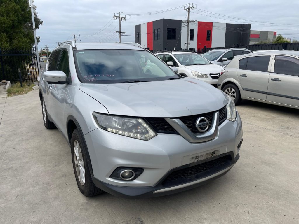 Car Wreckers - Nissan X-Trail 2015 Silver Auto Petrol