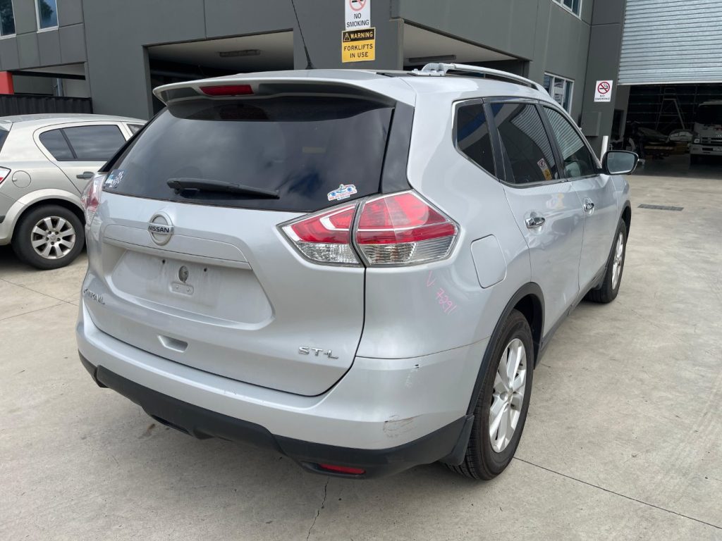 Car Wreckers - Nissan X-Trail 2015 Silver Auto Petrol