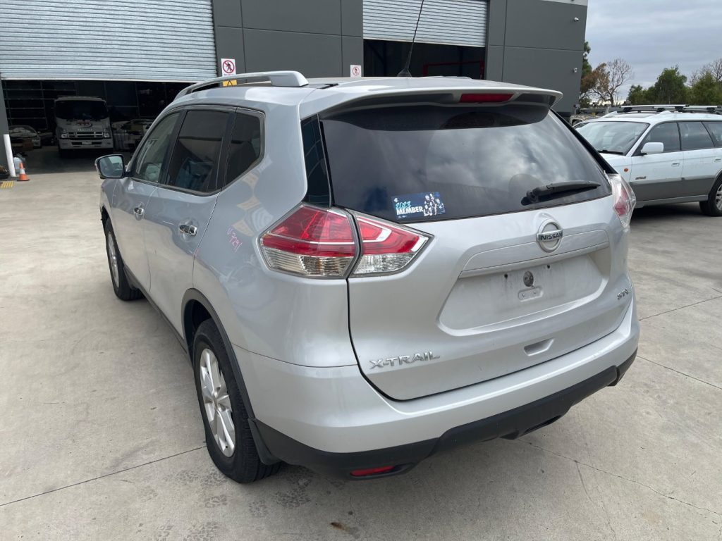 Car Wreckers - Nissan X-Trail 2015 Silver Auto Petrol