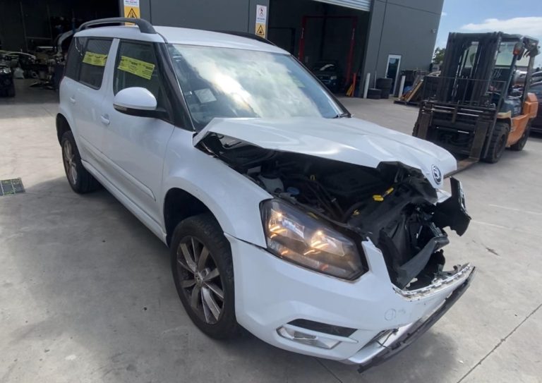 Car Wreckers - Skoda Yeti 2015 White Auto Petrol