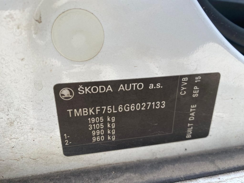 Car Wreckers - Skoda Yeti 2015 White Auto Petrol