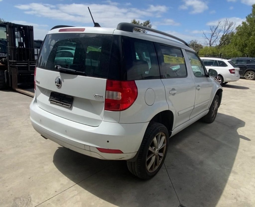 Car Wreckers - Skoda Yeti 2015 White Auto Petrol