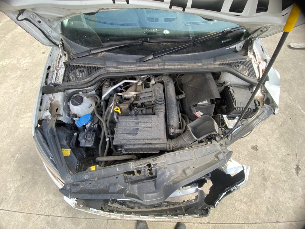 Car Wreckers - Skoda Yeti 2015 White Auto Petrol