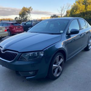 Car Wreckers - Skoda Octavia 2015 Grey Auto
