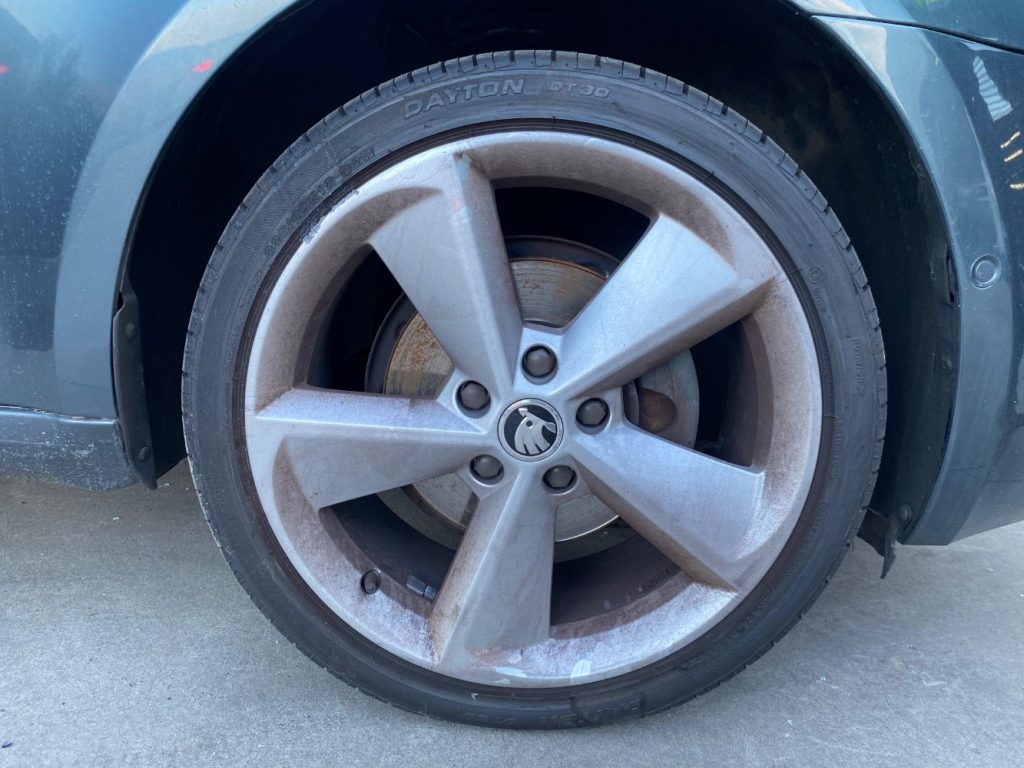 Car Wreckers - Skoda Octavia 2015 Grey Auto