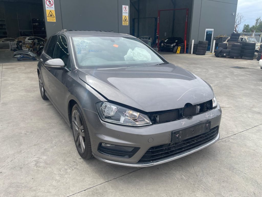 Car Wreckers - Volkswagen Golf 2015 Silver Auto Petrol